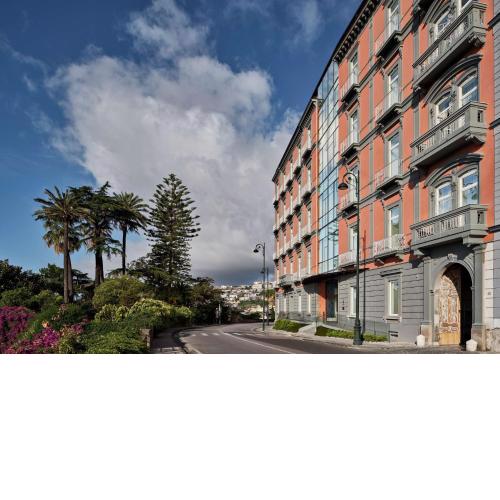 The Britannique Hotel Naples, Curio Collection By Hilton