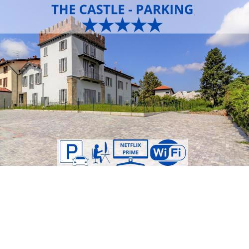 The castle - Parking - Self ck-in & access
