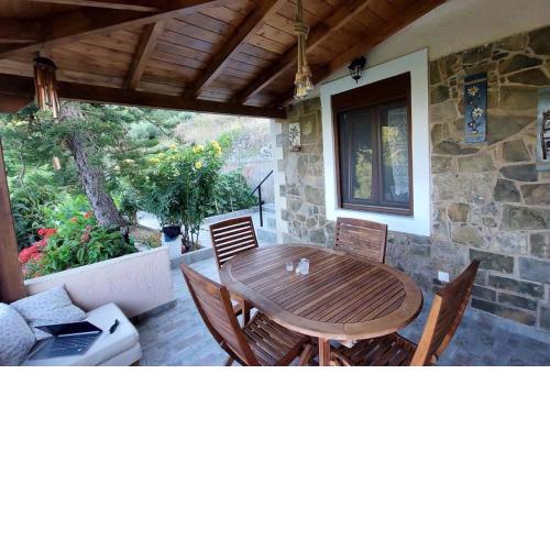 The Garden House, Sitia