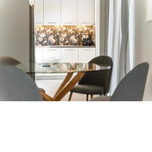 The H Experience Blackbird Spacious 2BD Apartment close to the beach