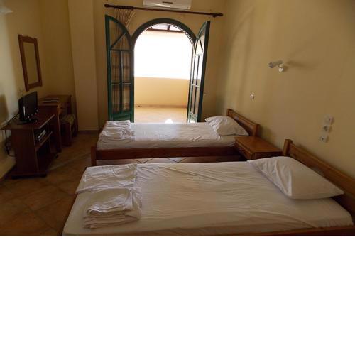 The Harmony - Beachfront sea view apartment