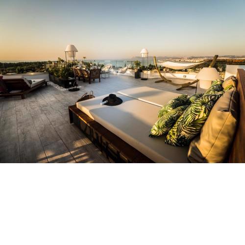The Hill House Villa