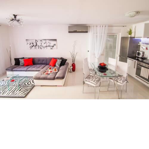 The Holiday Star - Apartment for All Four Seasons