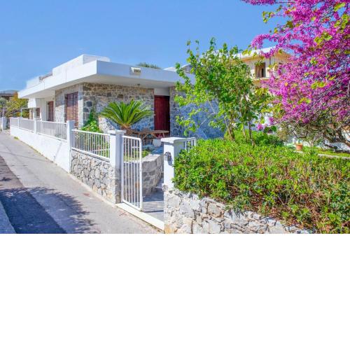The Kokkini Beach Retreat