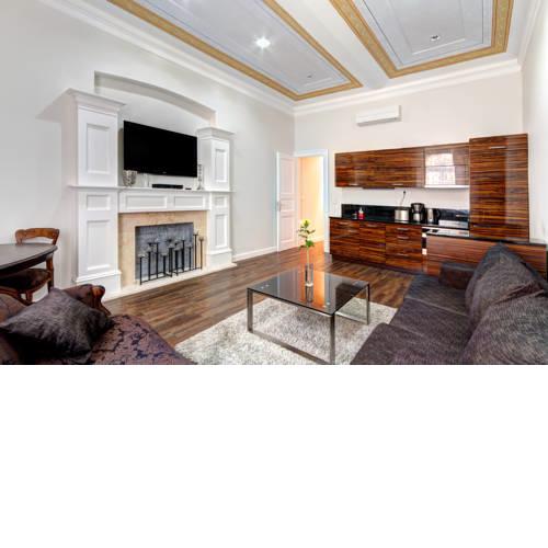 The Old Town Luxury Hideaway Apartment