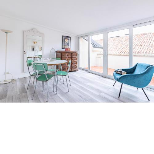 The Roof Apartment - CityCenter - by HOST4U