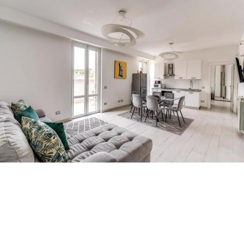 The Roof Luxury Penthouse Corso