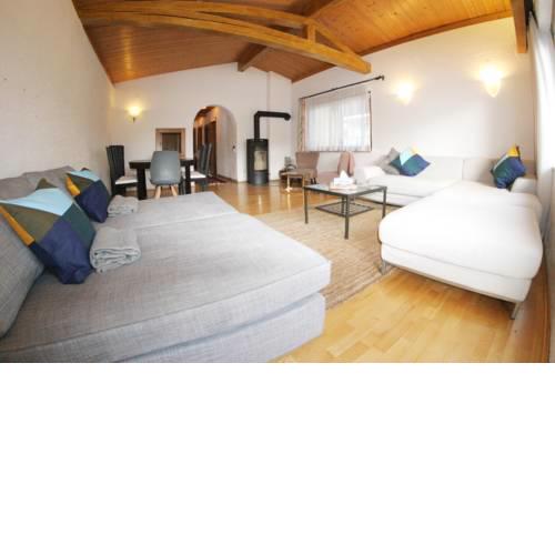 The Seefeld Retreat - Central Family Friendly Apartments - Mountain Views
