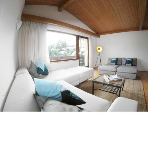 The Seefeld Retreat - Central Family Friendly Chalet - Mountain Views