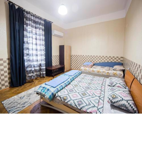 The Square - 2 bedrooms Flat with great location, 1st fl Retro Building