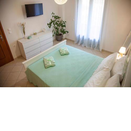 The Square Suites 1