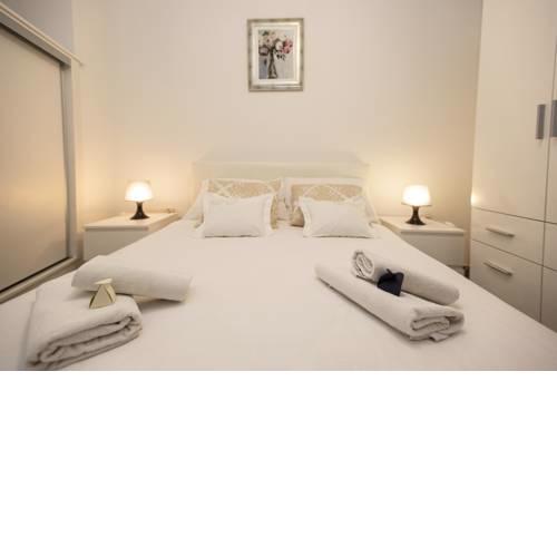 The Star Apartment