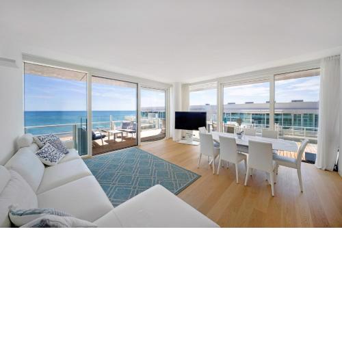 The Summer Houses Royal Suite