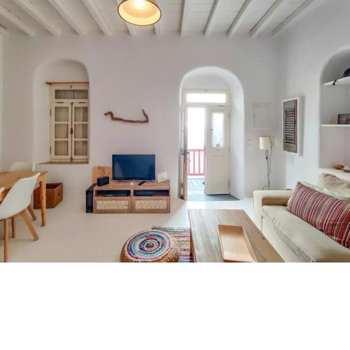 The Sunday House in the heart of Mykonos Town