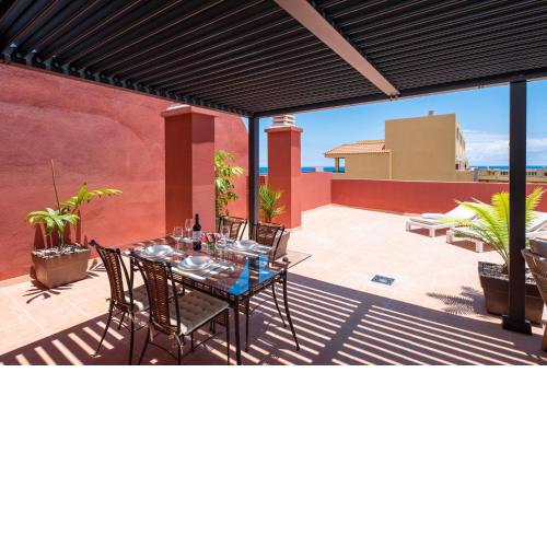 THE TERRACE HOLIDAY HOME - by MEDANO4YOU