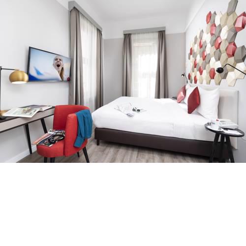 The Three Corners Hotel Art Superior