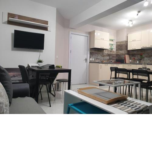 The Twins Varna Two-Bedroom, Apt 5 at 15 Tsani Ginchev Street, floor 3