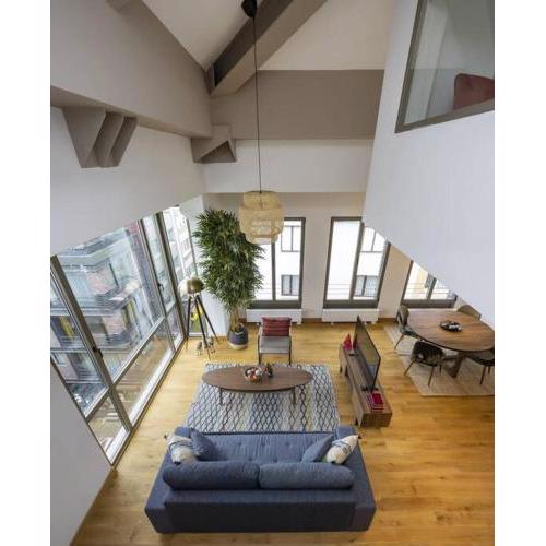 The Ultimate Luxury Bright Loft Views! #123