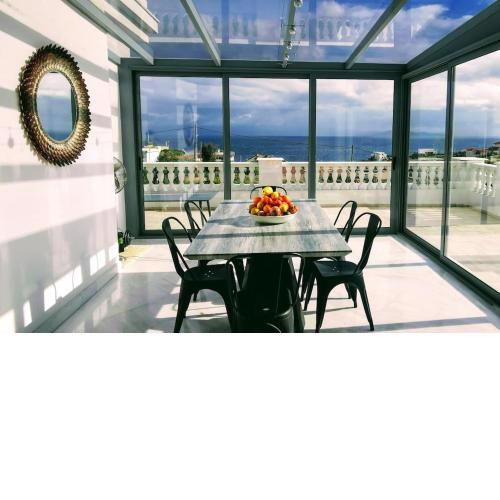 The White House Beach Villa