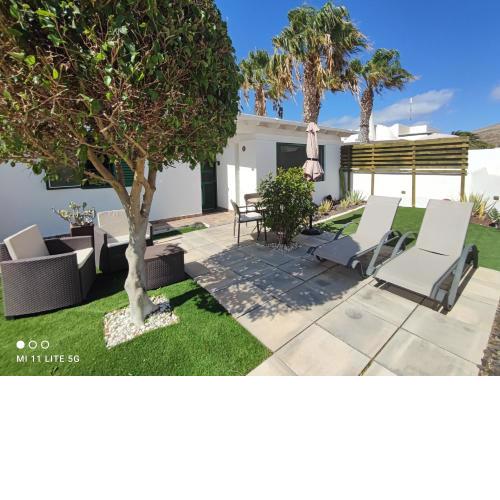 THE WHITE HOUSE with Pool - Playa Blanca