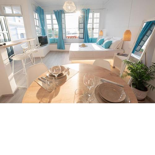 The White Rose Apartment