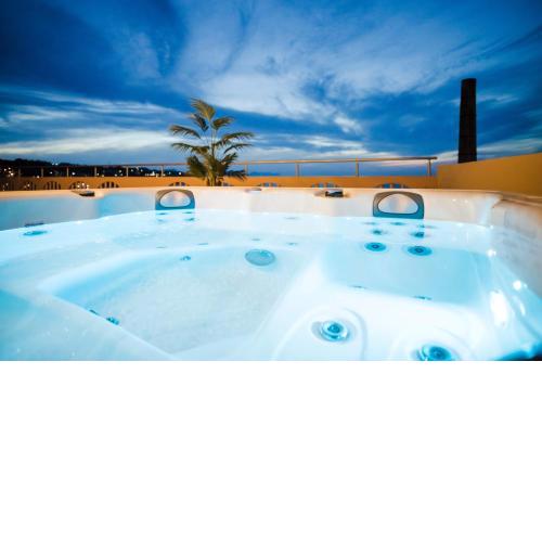 THEA - Rooftop Seaview jacuzzi