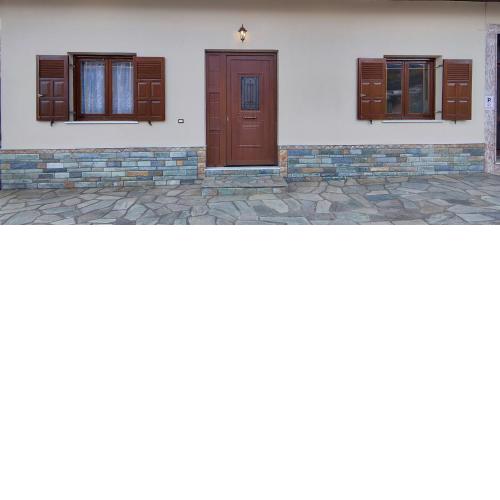 Theofania's Marble House Meteora