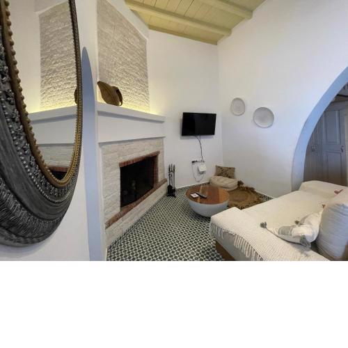 Theros - Traditional House in Psinthos