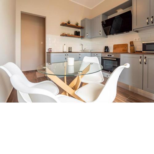 Theros Apartment