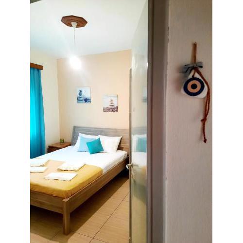 Think Blue Apartment in Nea Vrasna