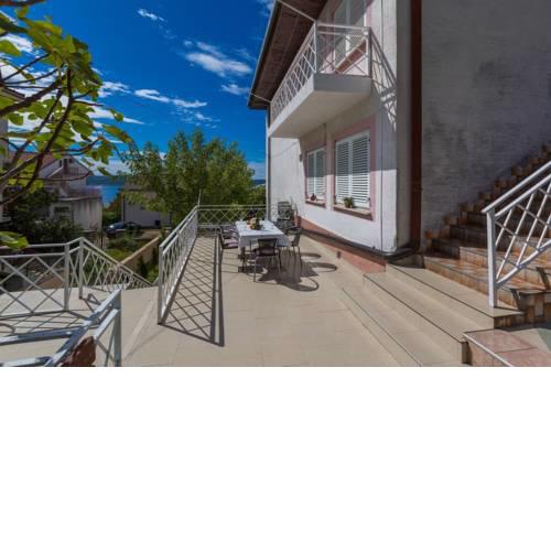 Three-Bedroom Apartment Crikvenica near Sea 2