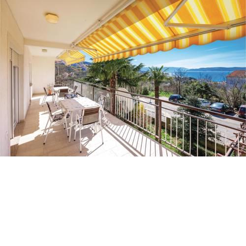 Three-Bedroom Apartment Crikvenica with Sea View 02