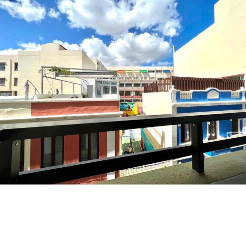 Three bedroom apartment in center of Santa Cruz with Wifi and parking place