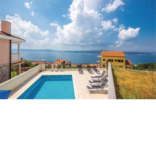 Three-Bedroom Apartment in Crikvenica