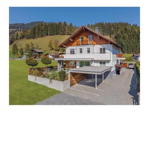 Three-Bedroom Apartment in Flachau