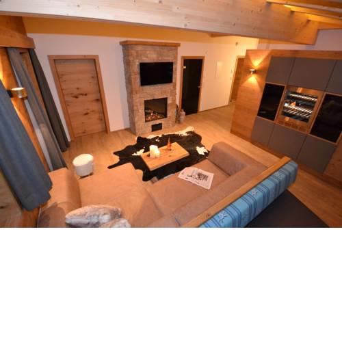 Three-Bedroom Apartment in Kaltenbach II