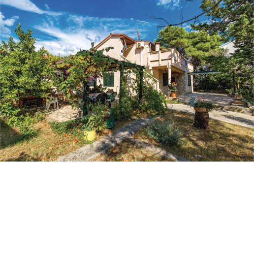 Three-Bedroom Apartment in Novalja