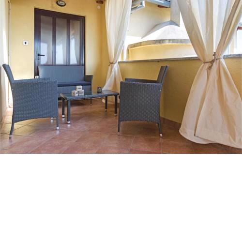 Three-Bedroom Apartment in Pula