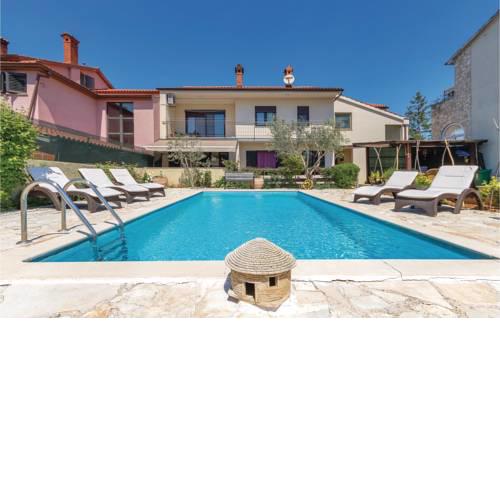 Three-Bedroom Apartment in Valdebek