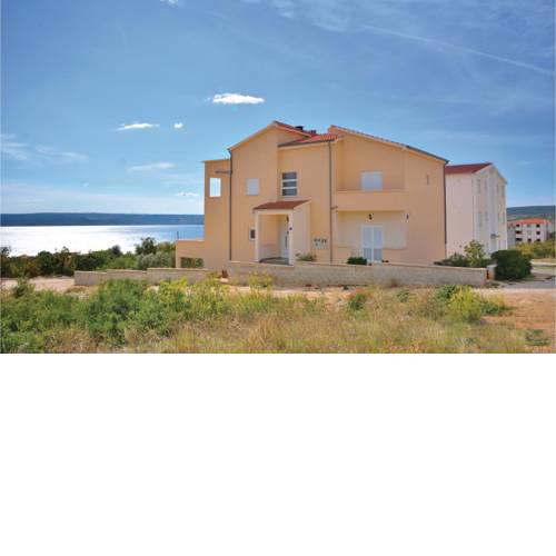 Three-Bedroom Apartment Maslenica with Sea View 05