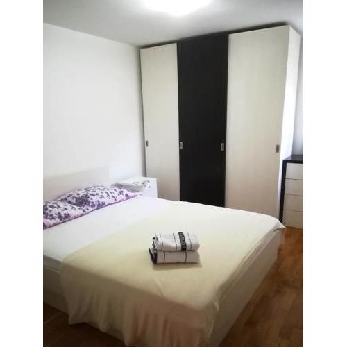 Three-bedroom Borak apartment with a large terrace and an open sea view