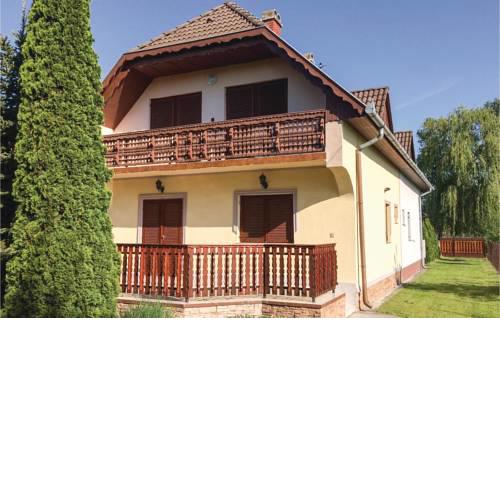 Three-Bedroom Holiday Home in Balatonfenyves