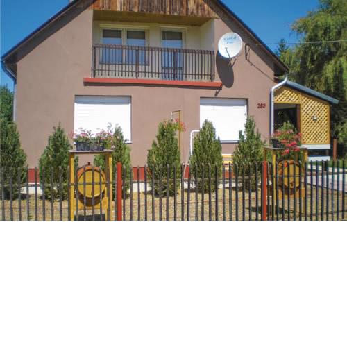 Three-Bedroom Holiday Home in Balatonfenyves