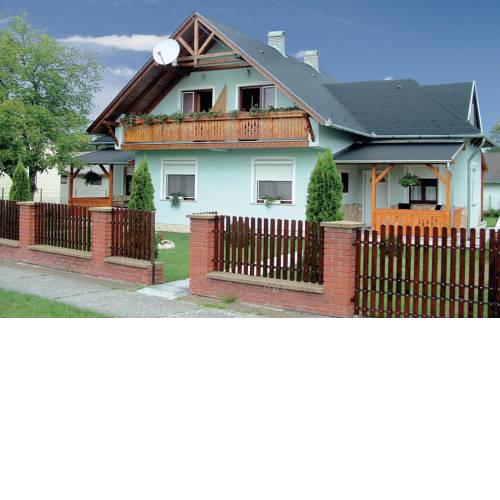 Three-Bedroom Holiday Home in Balatonmariafurdo
