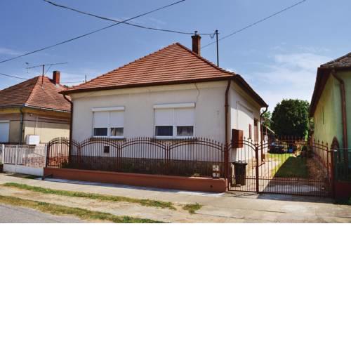 Three-Bedroom Holiday Home in Balatonujlak