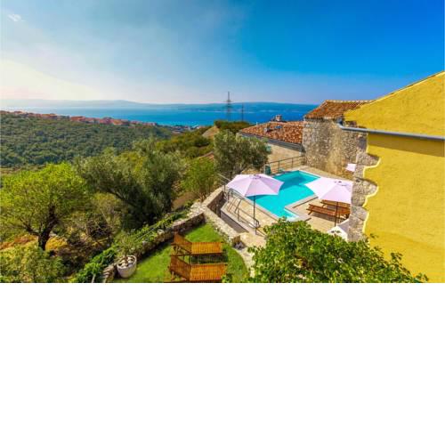 Three-Bedroom Holiday Home in Crikvenica
