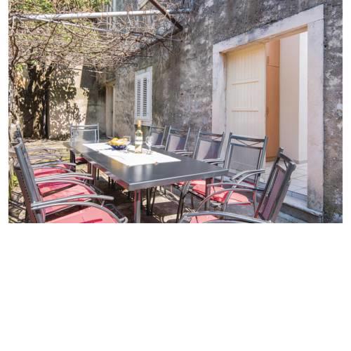Three-Bedroom Holiday Home in Duba Peljeska