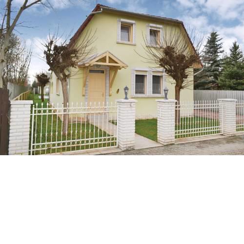 Three-Bedroom Holiday Home in Gyula/Szanazug