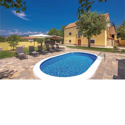 Three-Bedroom Holiday Home in Kraljevica