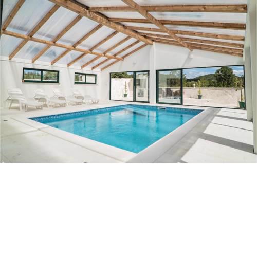 Three-Bedroom Holiday Home in Kresevo Brdo